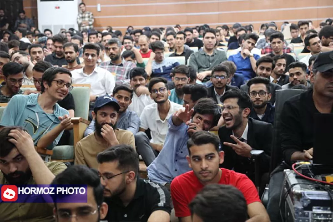 برگزاری جشن روز دانشجو در بندرعباس