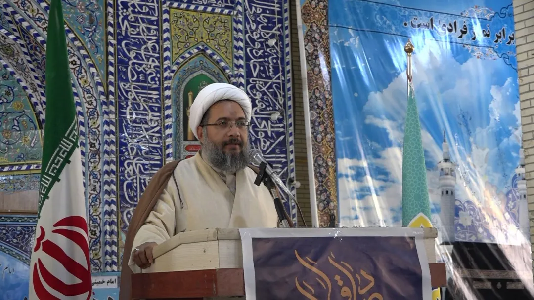 دفاع از فلسطین و لبنان براساس احکام اسلامی است
