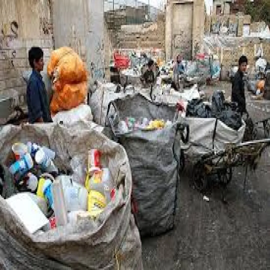 پلمب ۷ انبار ضایعاتی غیرمجاز در بندرعباس