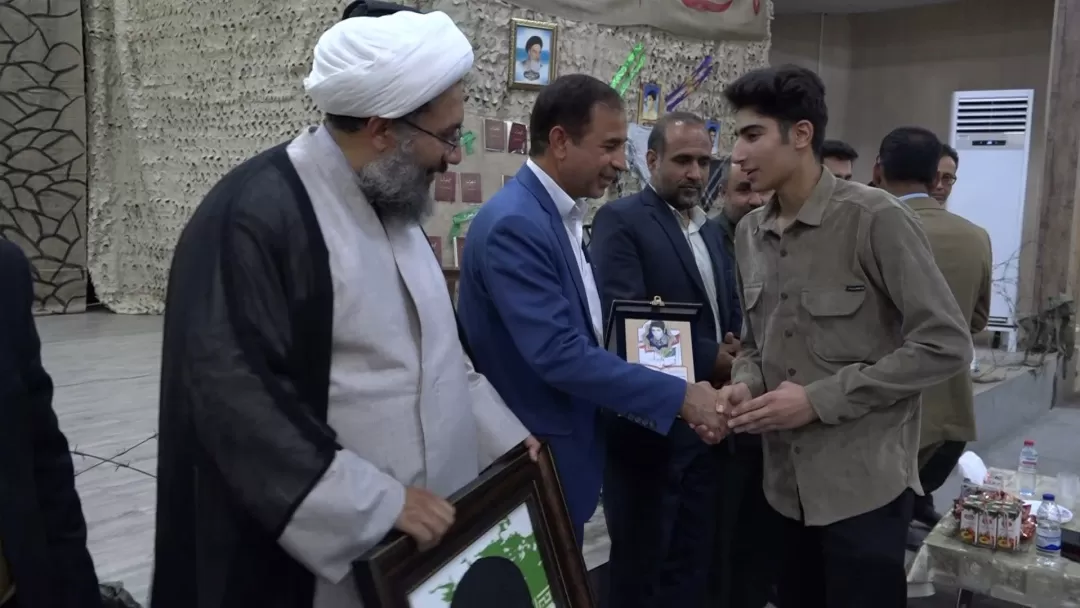 برگزاری اولین یادواره شهدای دانشآموز و فرهنگی حاجیآباد