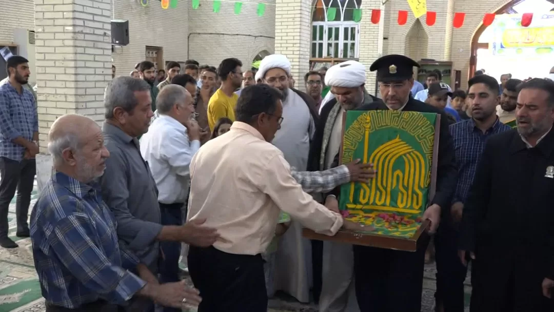 حاجیآبادیها دلشان به پرچم حرم رضوی گره زدند