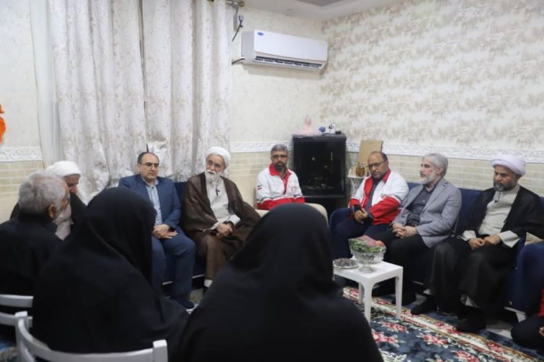 ابلاغ همدلی رهبر معظم با خانواده داغدیده