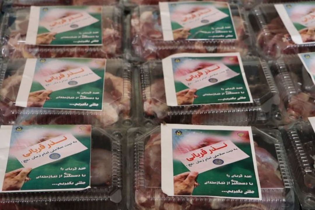 توزیع گوشت قربانی بین ۳۵۶۲ خانواده نیازمند قشمی