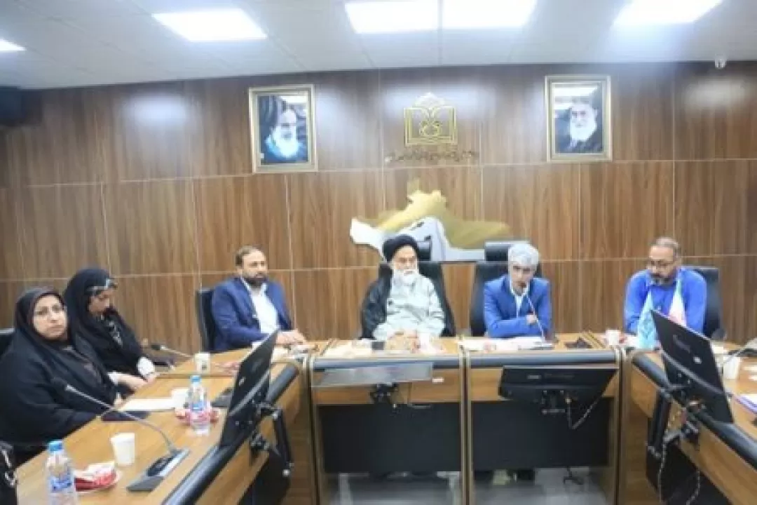 تفکر شهدا را در جامعه ترویج دهیم