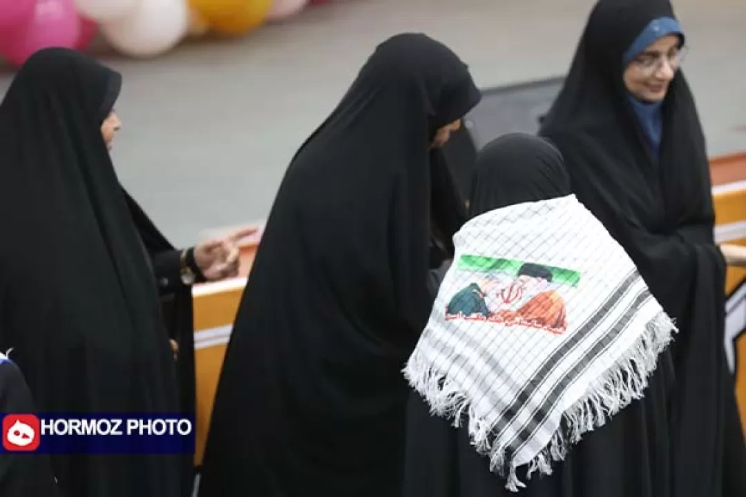 برگزاری مراسم گرامیداشت مادران شهدا در بندرعباس