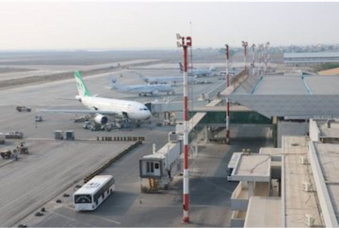 فرود اضطراری ۵ هواپیما در بندرعباس