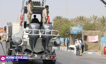 رژه اقتدار ارتش قهرمان از کنار خلیج‌فارس