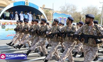 رژه اقتدار ارتش قهرمان از کنار خلیج‌فارس