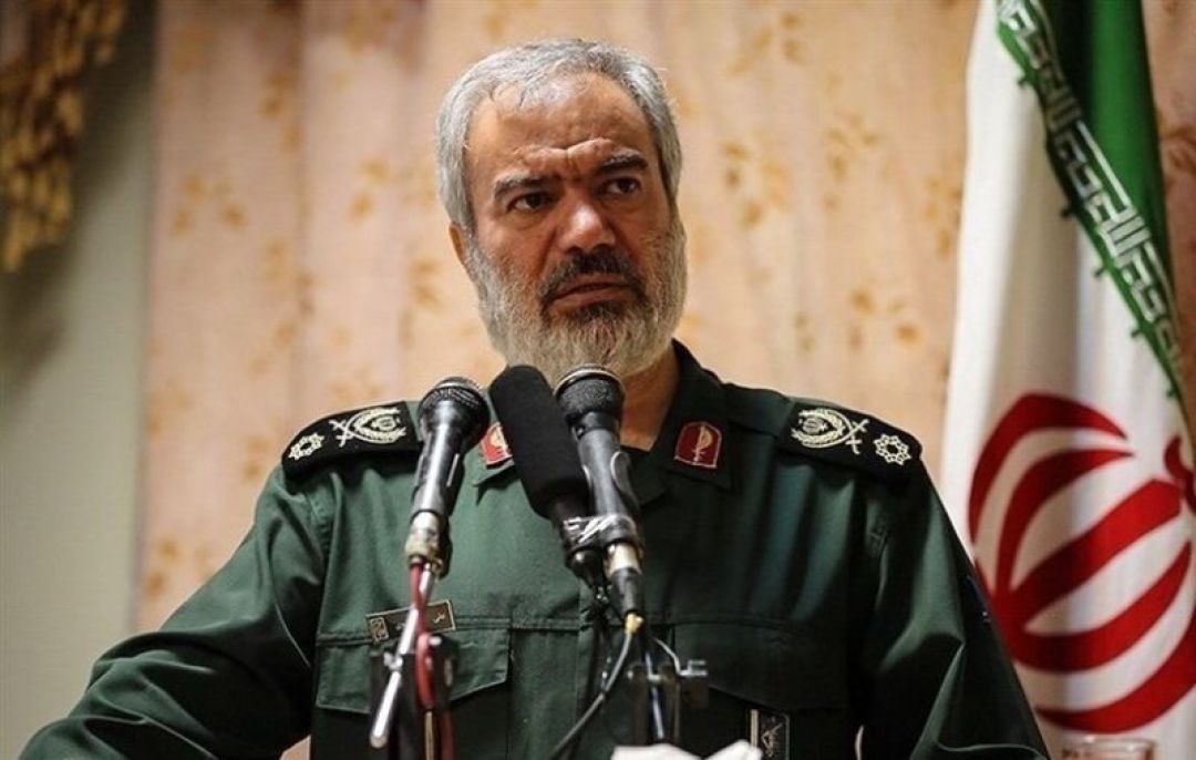 نباید در مقابل دشمن کوتاه آمد