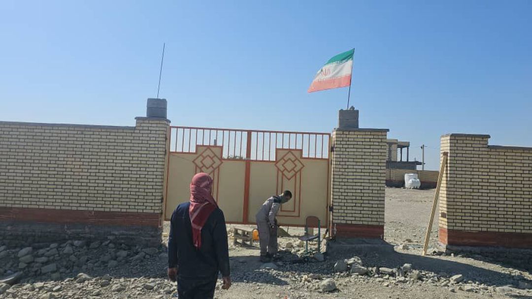 همت پتروپالایش مکران برای نوسازی مدرسهای در جاسک