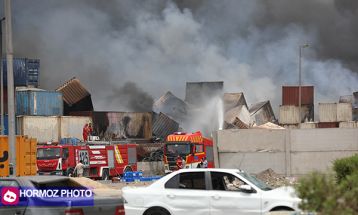 امدادرسانی در بندر شهید رجایی ادامه دارد