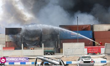 امدادرسانی در بندر شهید رجایی ادامه دارد