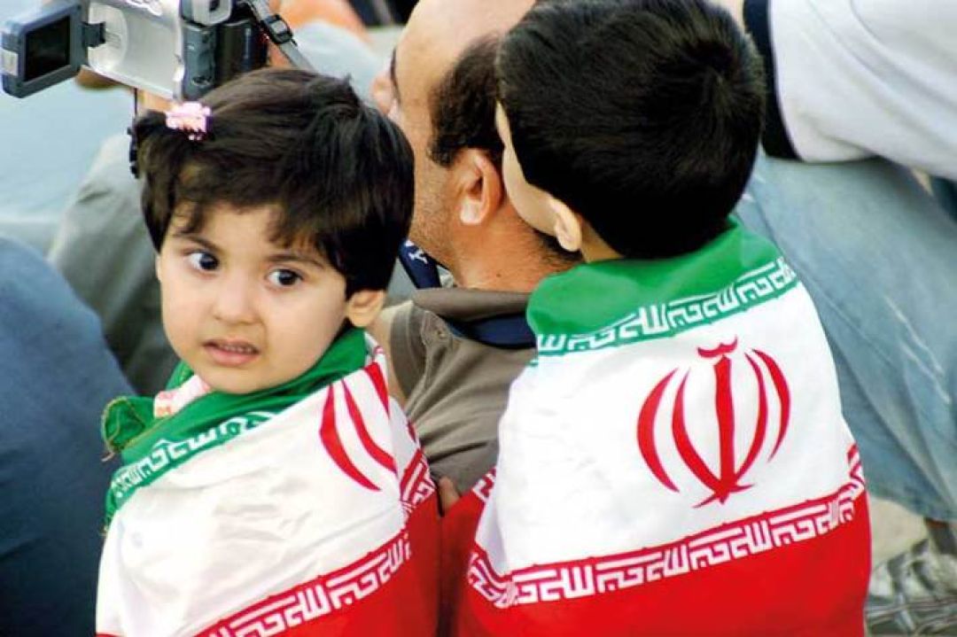 وطن‌دوستی را باید از سنین پایین آموزش داد